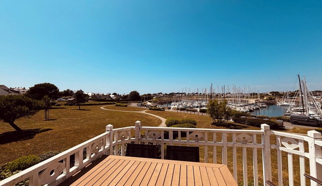 Duplex for 4 overlooking the port of Crouesty