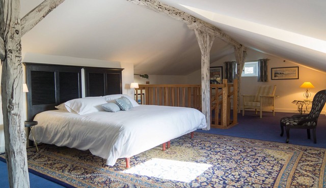 Duplex Magnolia in Dordogne, with swimming pool and independent access.