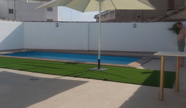 DUPLEX GRACIA APARTMENT WITH COMMUNAL POOL