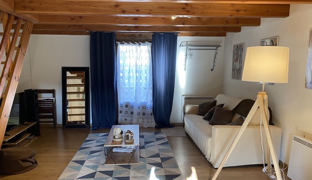 ---- Duplex handsome standing -----