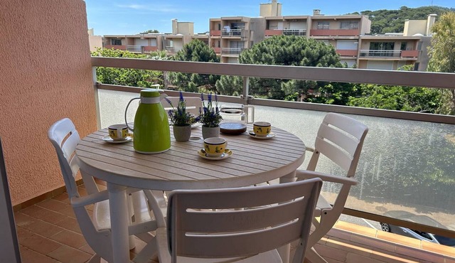 Duplex in Bormes-les-Mimosas, near beach, garage