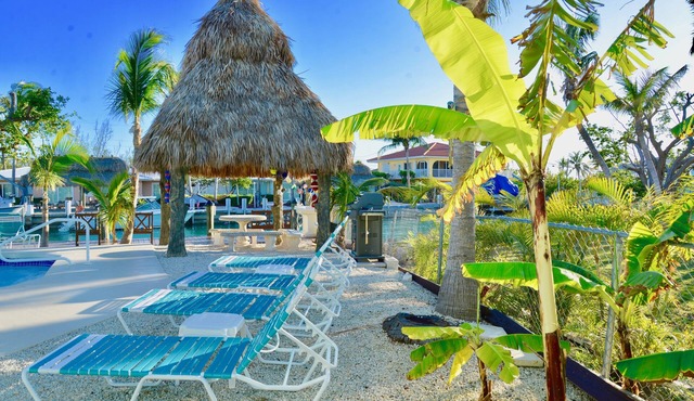 DUPLEX IN DUCK KEY Grand 3/2 W/90' Private Dock, Trailer Storage included