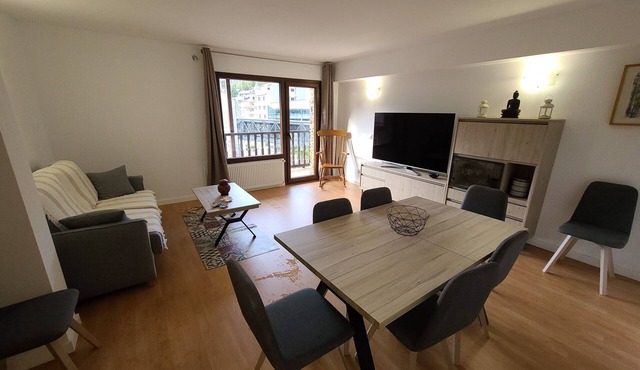 Duplex in front of the Vallnord Pal cable car - Bike park (612)