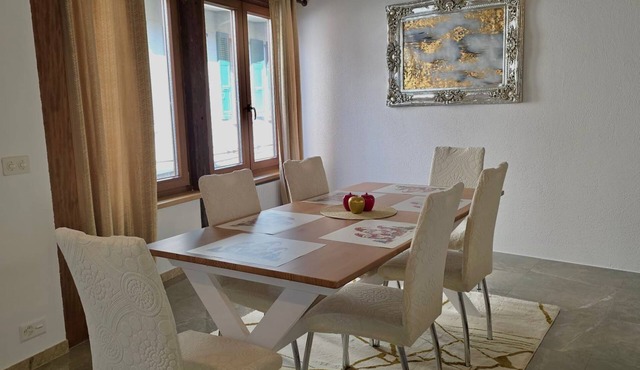 Duplex in the city center.5m from the central station of montreux.