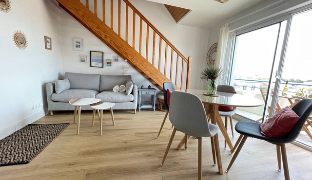 Duplex lumineux près de la plage, centre Saint-Brevin-les-Pins, 2 pièces, parking et balcon sans vis-à-vis