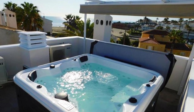 DUPLEX NOSY BE vue sur mer avec solarium et jacuzzi