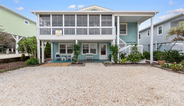 Duplex on the island of Sunset Beach! Perfect for multifamily!