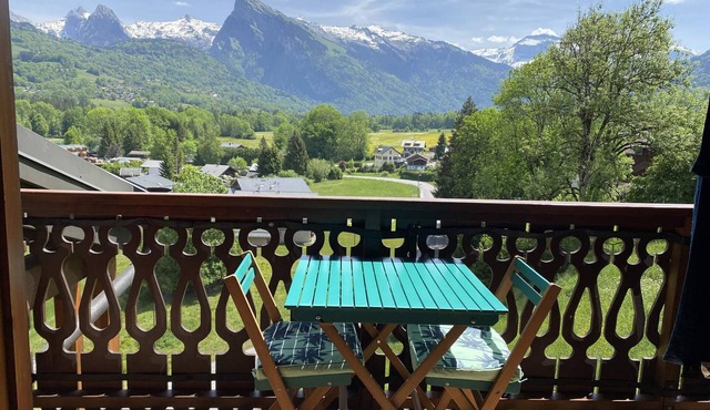 Duplex T3 in Morillon - Pets allowed, WiFi, Parking included