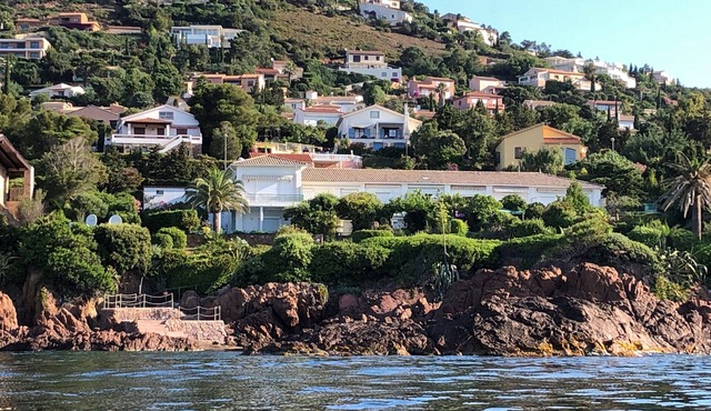 Duplex terrace-garden-private pontoon-climate-climate-feet-in-water-parking