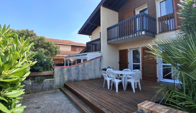 Duplex Villa with Pool Near Seignosse Beach and Shops