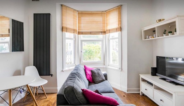 Duplex with free parking