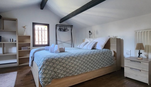 Duplex with garden, near University, racecourse, shopping center, Hélioparc