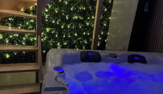 Duplex with jacuzzi - grand place arras