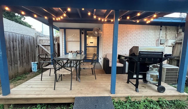 Duplex with King Suite near AT&T Stadium