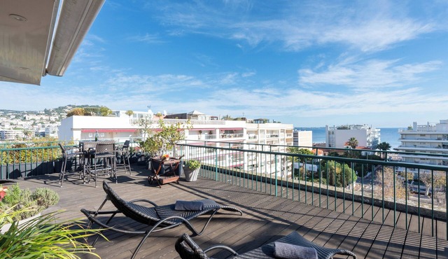 Duplex with Rooftop and Sea View – Palm Beach