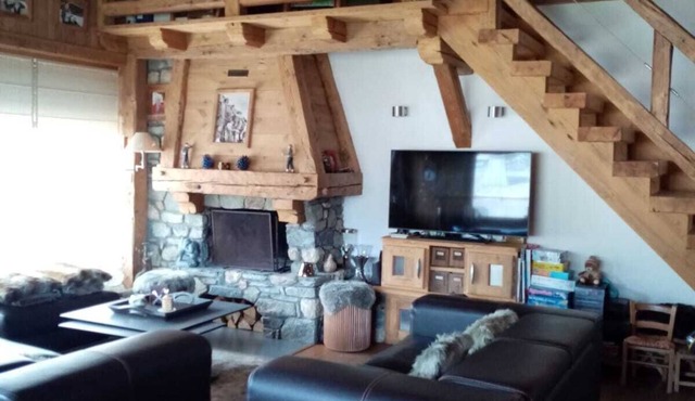 DUPLEX WITH SAUNA IN MEGEVE CENTER (2-8 people)
