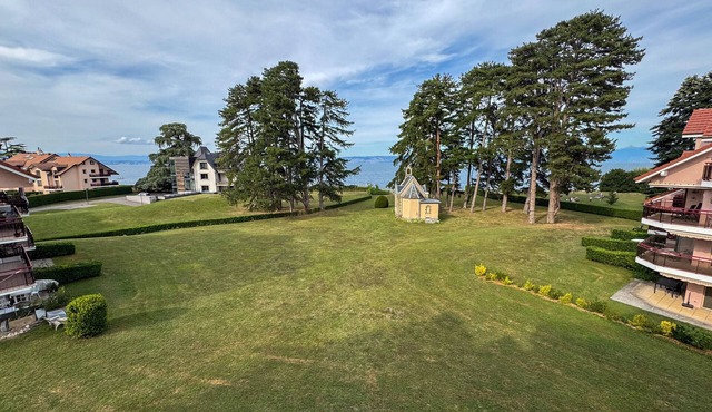 Duplex with Terrace and Private Beach Access, Garage Included