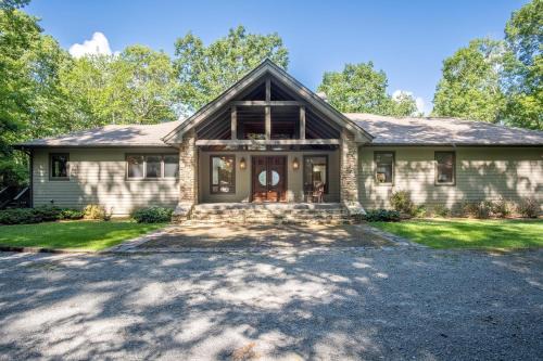 Dupont Mountain Lodge