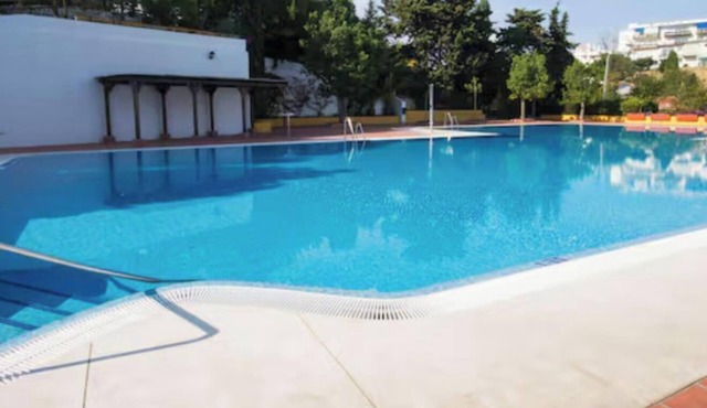 Duquesa 603 - 2 Terraces with Sea Views, Swimming pool, Parking