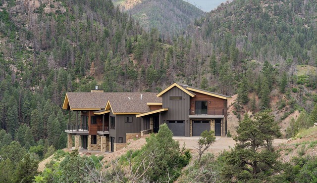 Durango Luxury-Stunning Views! Easy to Town or Ski