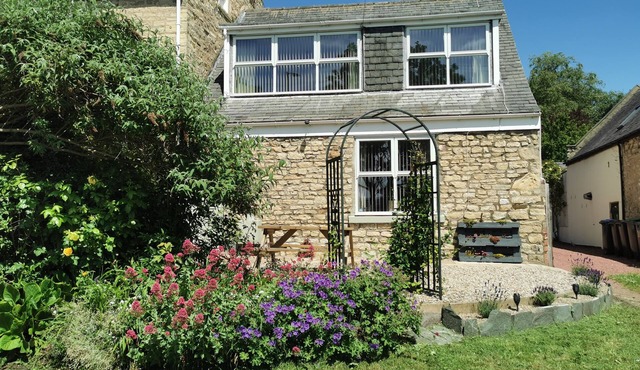 Durham, 3 bedroom Cottage in village location near Durham city, pet friendly