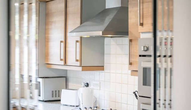 Durham Heights - Stylish and comfortable five bed house, fully equipped with TVs in every room