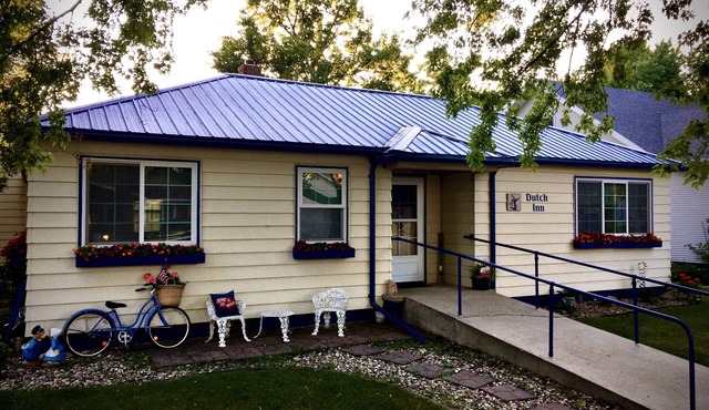 Dutch Inn Guest House near Pipestone National Monument & Blue Mounds State Park