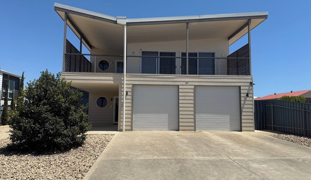 Duttons Point Turton-Beautiful executive property with sea views from balcony