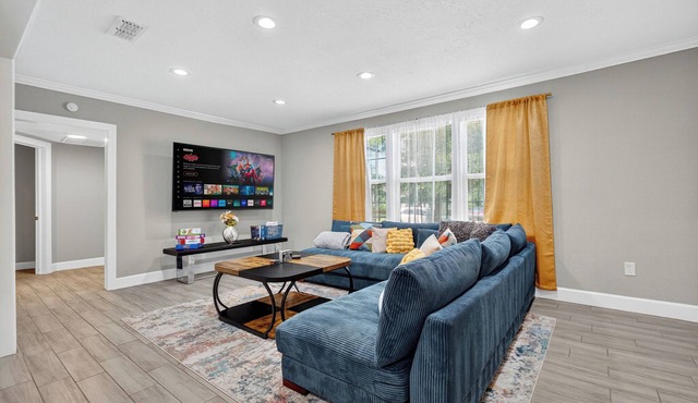 Duval Den/3BR & Backyard/15 Mins to Downtown JAX