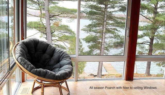 Dvira’s lakefront cottage - Hot tub & Pool table