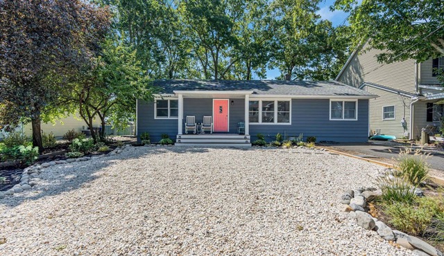 DWI2418 | Charming 3BR 2 ba Ranch in Pt Boro! 30 Day Minimum = Great Deal!