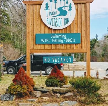 Dwight Riverside Inn