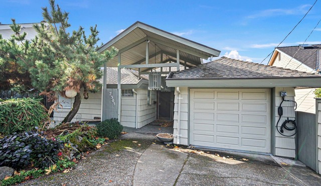 Dyane's Coastal Seaview home