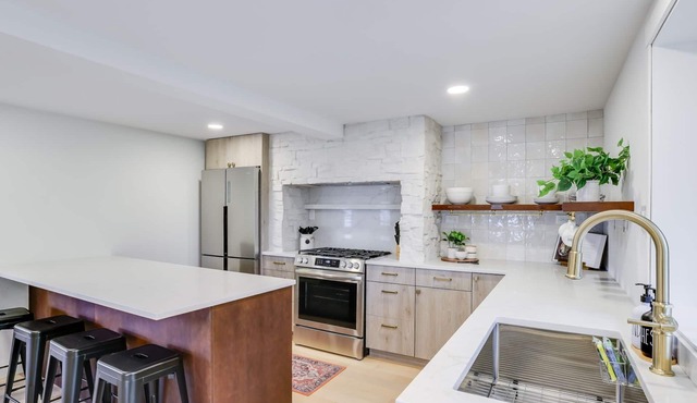 Dyane's Treehouse at the Beach A2