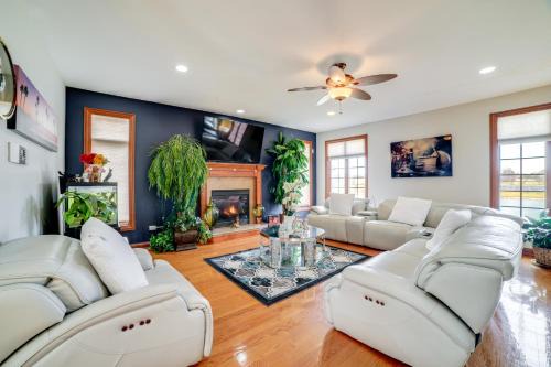 Dyer Family Escape - 20 Mi to Lake Michigan!