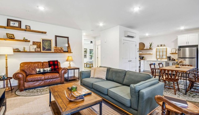 #E Doe Run Inn - DT - Short Walk to Waterfront