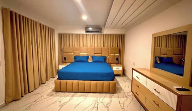 E&F Deluxe Penthouse 3BEDS nearby POP AIRPORT