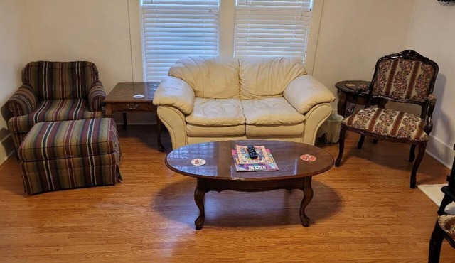 E Nashville*1/2 Block to 5Points*Eat/Drink*2BR/1BA