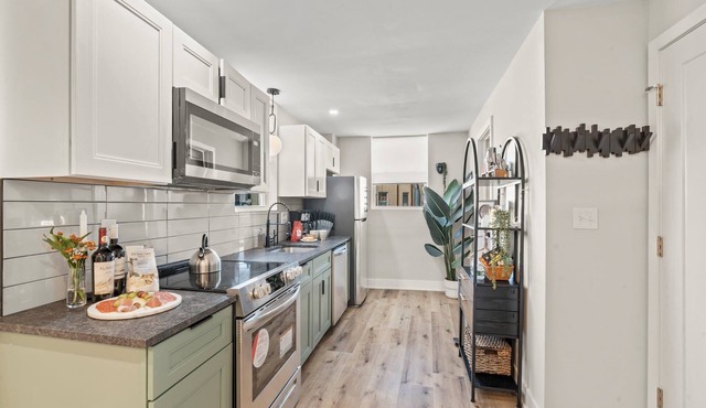 E Passyunk Ave 1 BR Gem- Prime Location