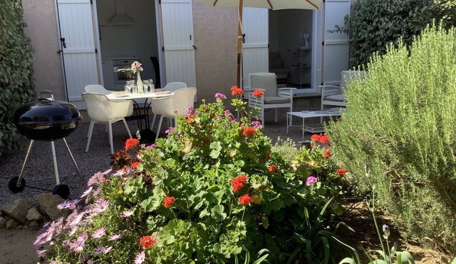 E PIAZZE. T2 TERRACE AND GARDEN WIFI PRIVATE PARKING.