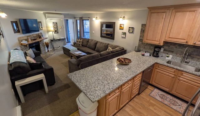 E104 · Winterplace Ski in Ski out condo First floor! E104