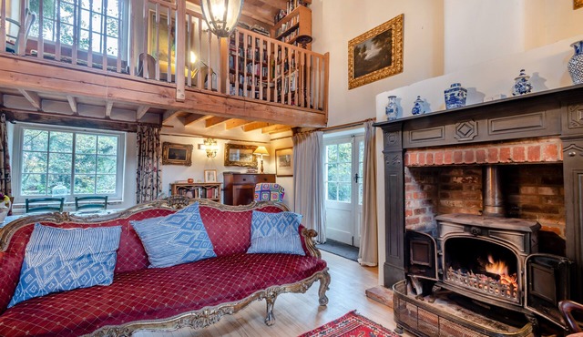 Eades Mill - Three Bedroom House, Sleeps 8