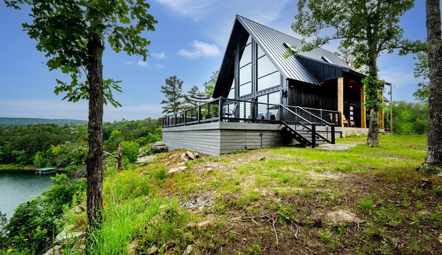 Eagle Bluff Cabin at Greers Ferry Lake