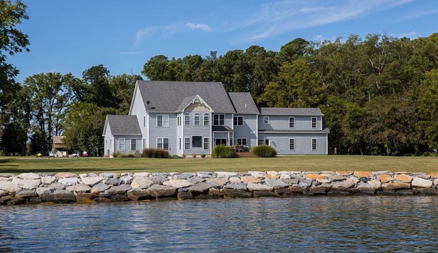 Eagle Haven - Waterfront Estate on the Choptank with Pool and Pier - Sleeps 18