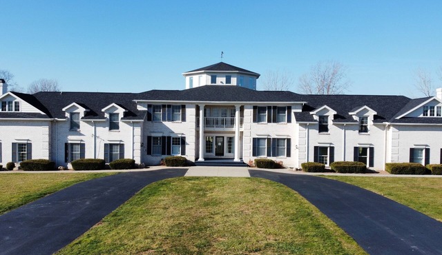 Eagle Isle South Wing on the Sandusky River w/short drive to Cedar Point