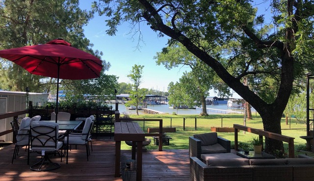 Eagle Mountain Lake Getaway w/Hot Tub!