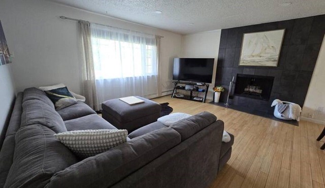 Eagle Nest/Fireplace/Peaceful/Sleeps 12