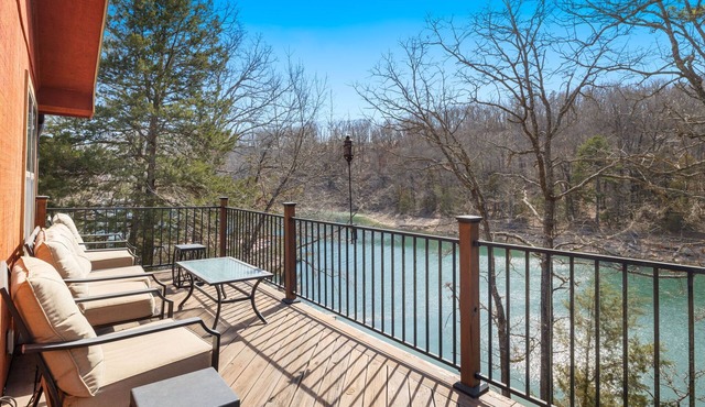 Eagle Nest Lakehouse-Lake front to Beaver Lake