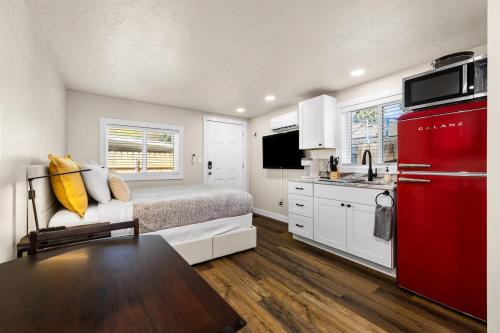 Eagle Nest Retreat - Modern Studio in Eagle