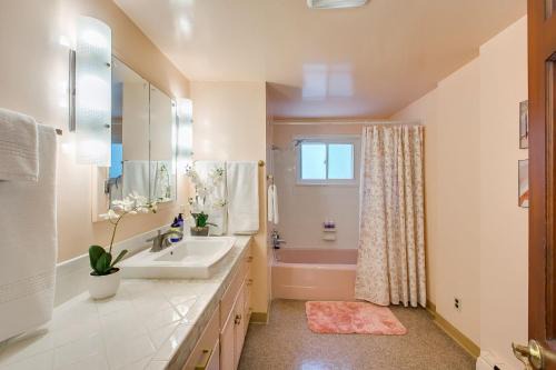 Eagle Rock Base Camp